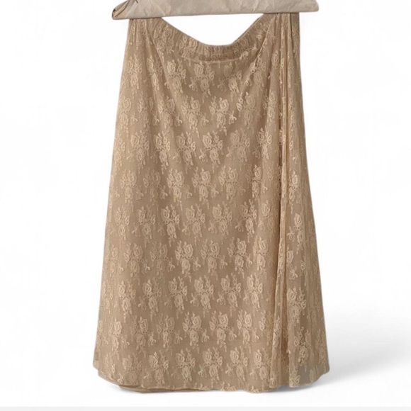 Vintage 1981 Lace Ruffle Top and Skirt Set Ivory - Picture 4 of 10